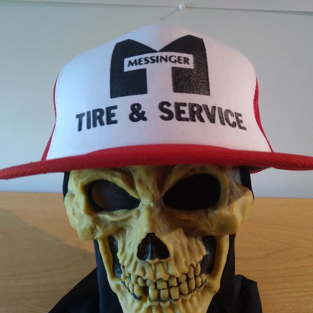 Deadstock Vintage Messinger Tire & Service Snap Back Trucker Hat